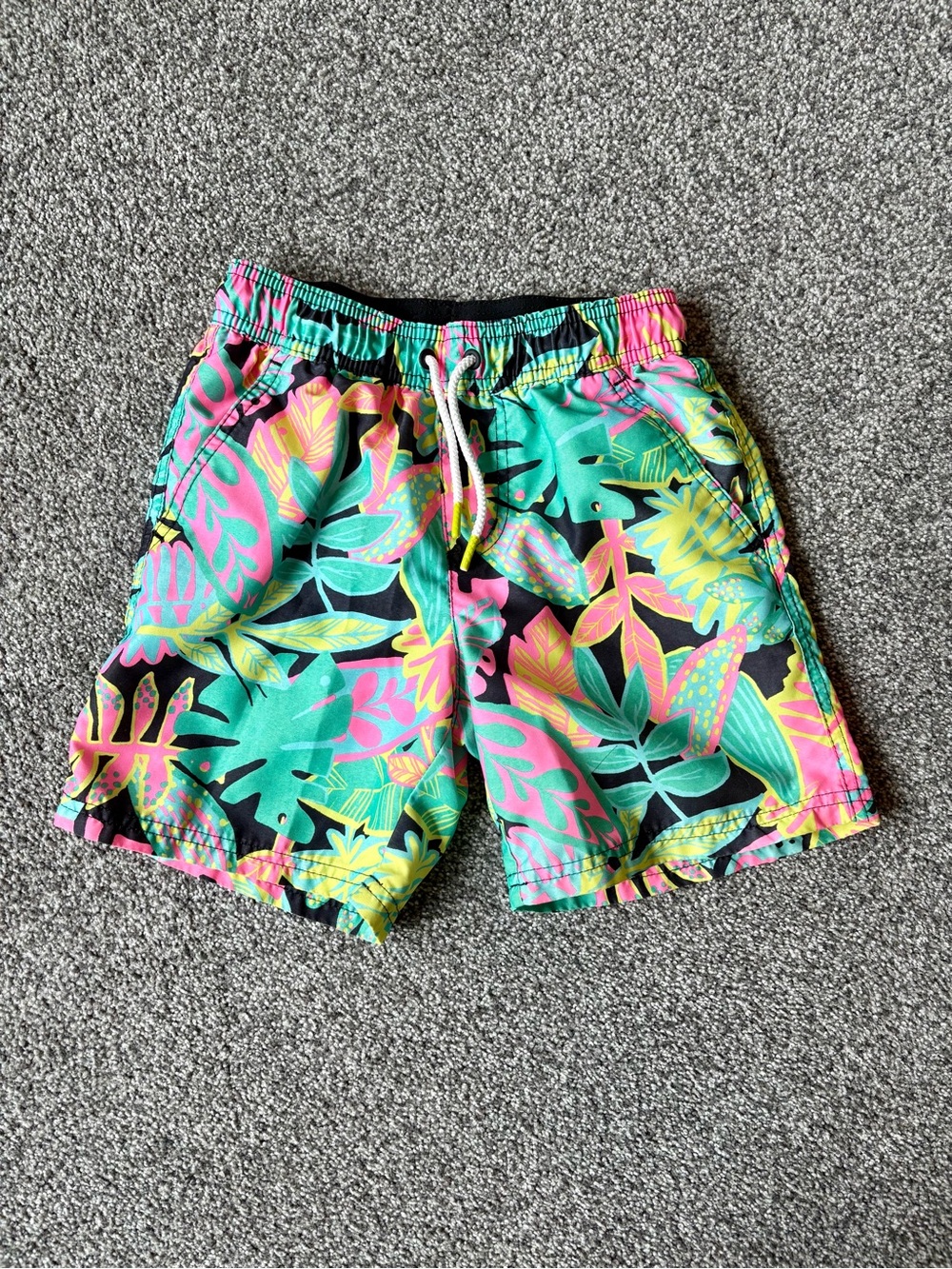 Cat & Jack Boys Swim Shorts Trunks Tropical Pattern Size 8